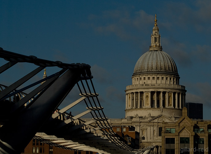 millenium bridge photo