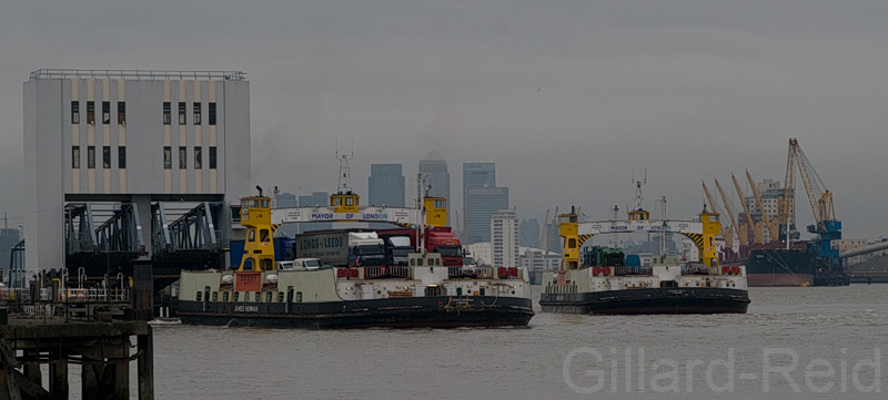 Thames path extension - photo